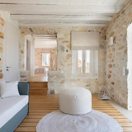 Caelia Santa Maria (Paros)