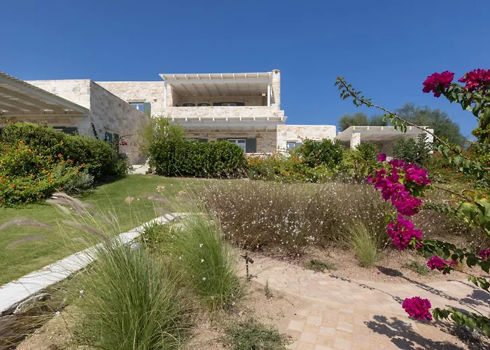 Caelia Santa Maria (Paros)