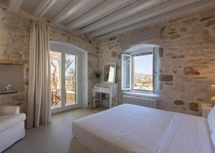 Caelia Santa Maria (Paros)